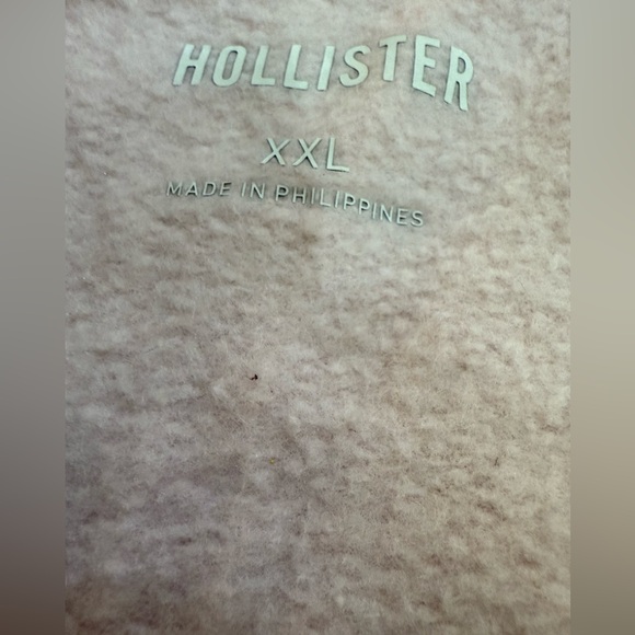 Holister- NEW With Tags. Never Worn. - Picture 4 of 5